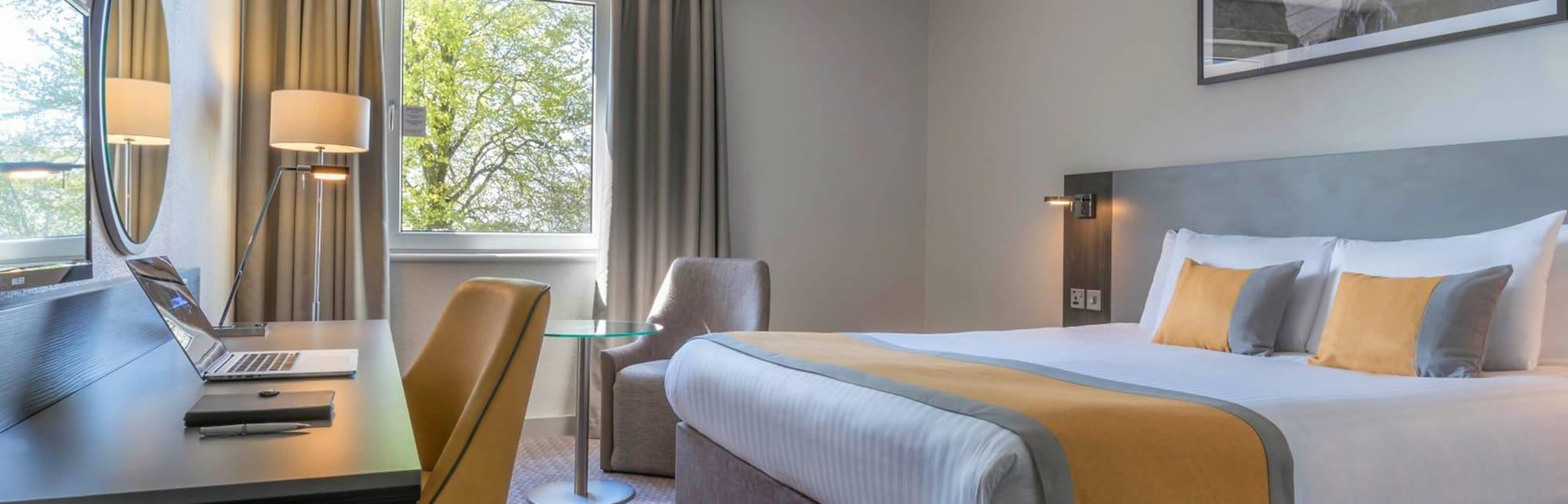Maldron Belfast International Airport 4*