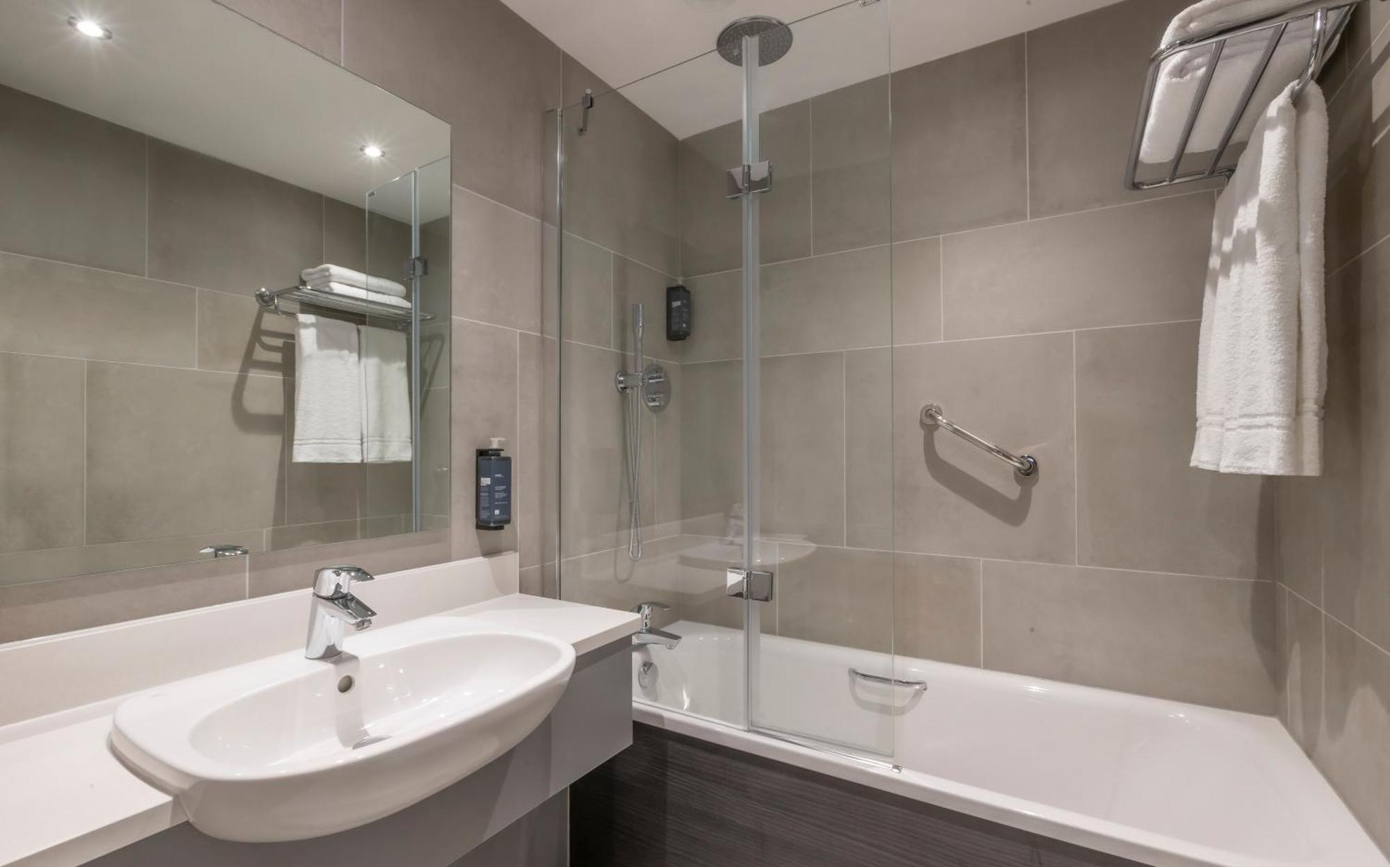 Maldron Belfast International Airport 4* Aldergrove