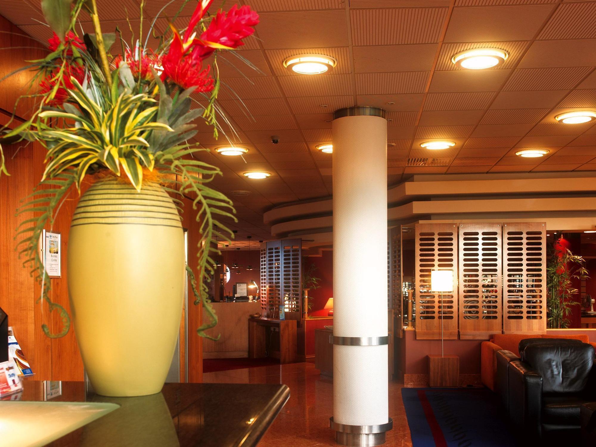 Maldron Belfast International Airport Hotel 4*