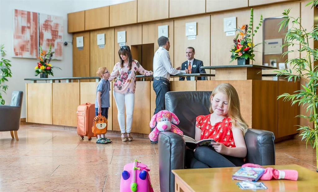 Maldron Belfast International Airport 4*