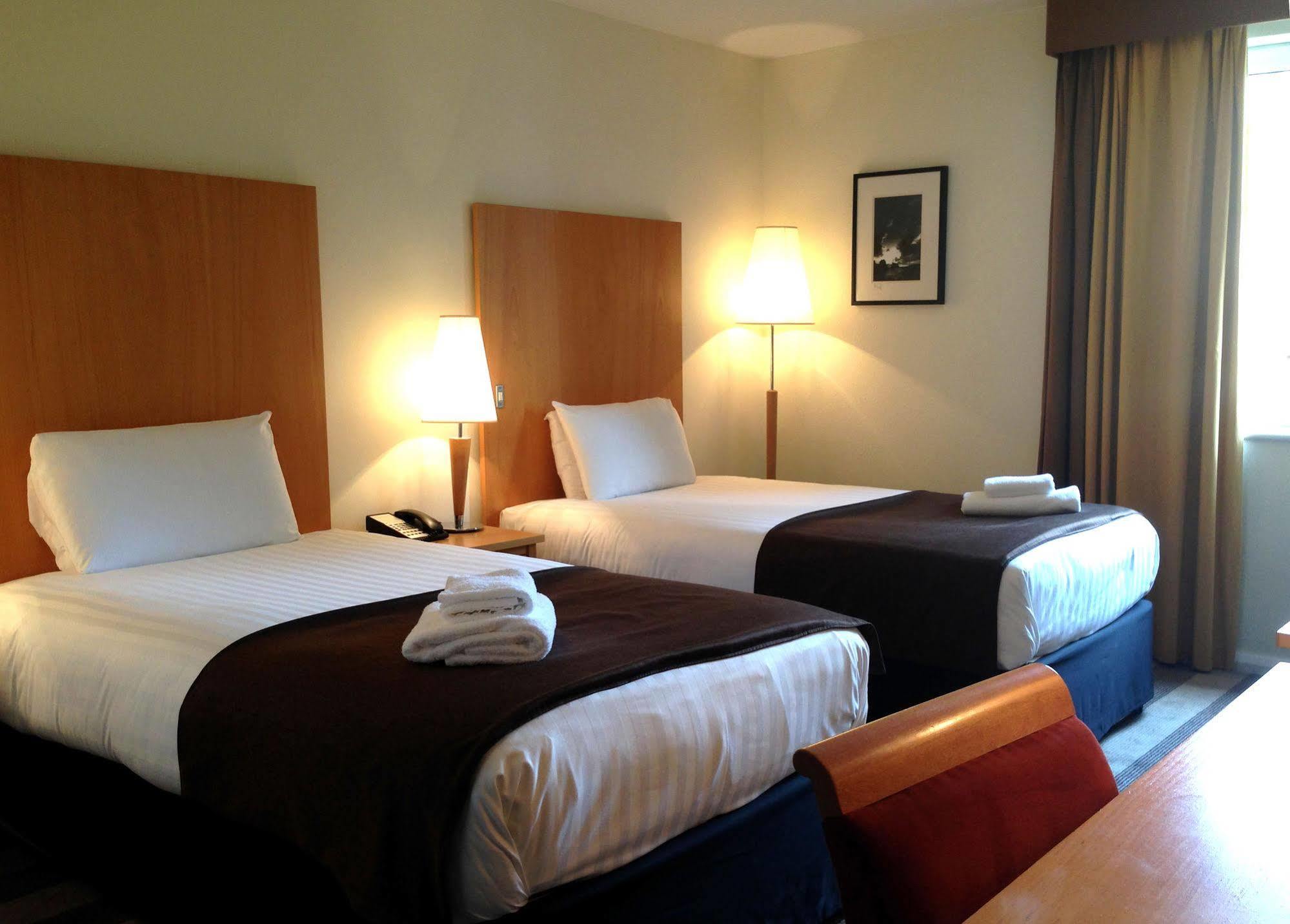 Maldron Belfast International Airport Hotel 4*