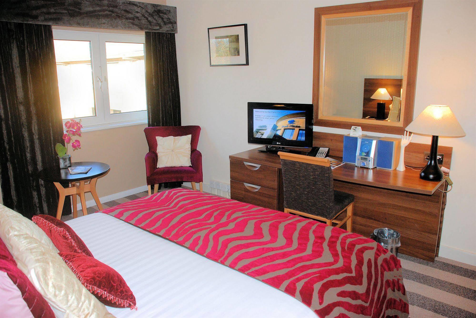 Hotel Maldron Belfast International Airport 4*